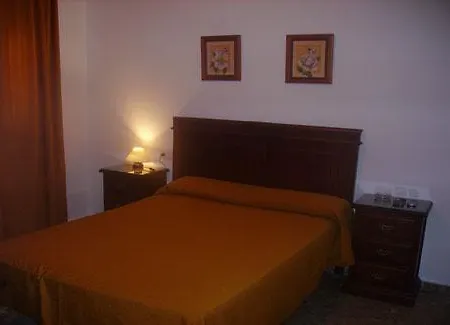 Pensión Dos Naranjos