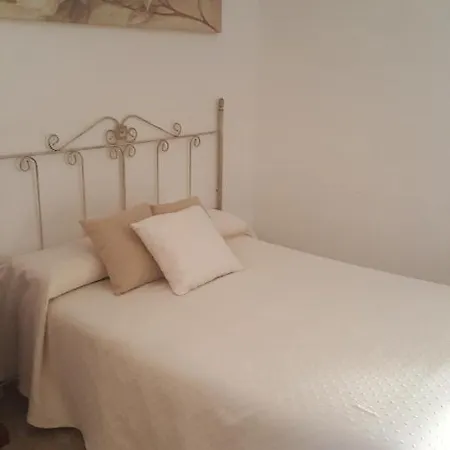 Pensión Dos Naranjos *